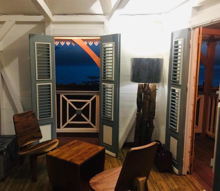 Habitation Baliache - Maison Creole Avec Jardin Privatif, Plage A 200M Deshaies Eksteriør bilde