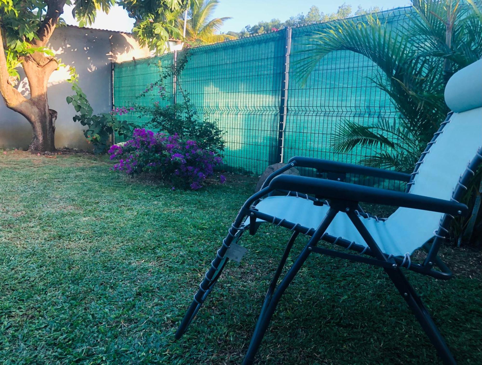 Habitation Baliache - Maison Creole Avec Jardin Privatif, Plage A 200M Deshaies Eksteriør bilde