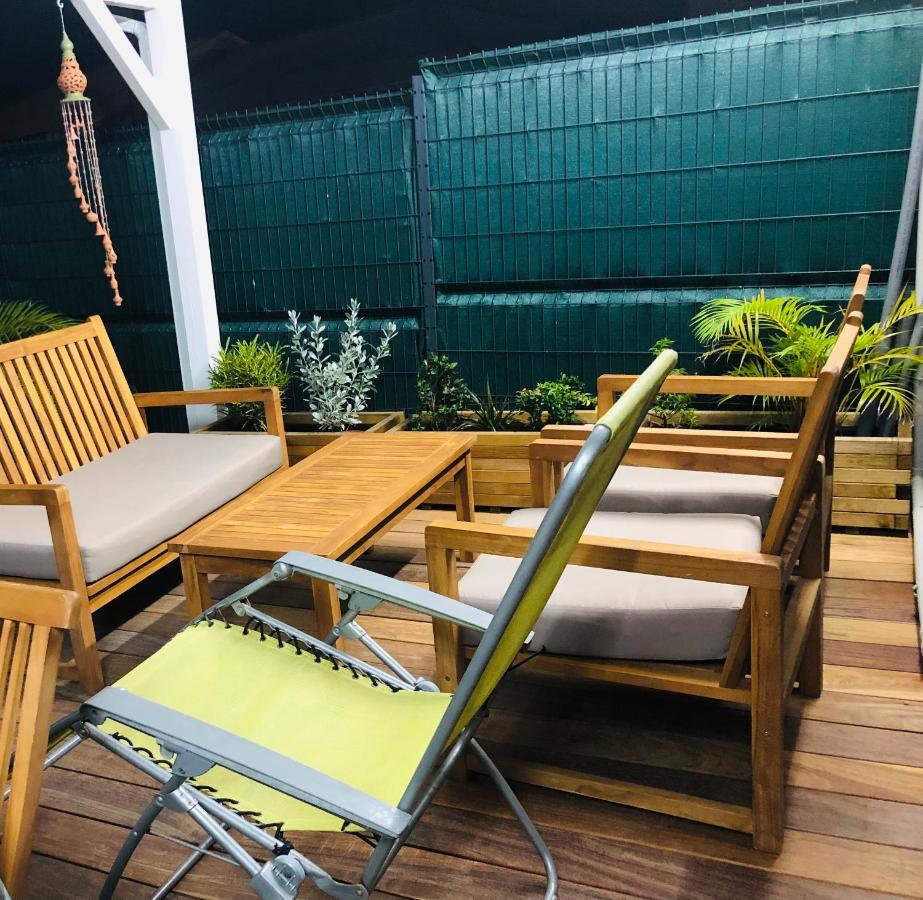 Habitation Baliache - Maison Creole Avec Jardin Privatif, Plage A 200M Deshaies Eksteriør bilde